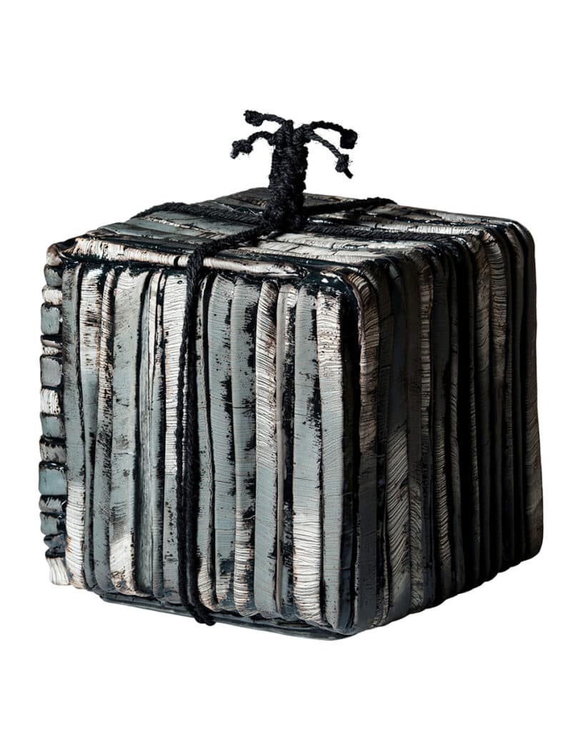 Pieza de la ceramista húngara Agnes Husz para los Craft Prizes  de la FUNDACIÓN LOEWE.