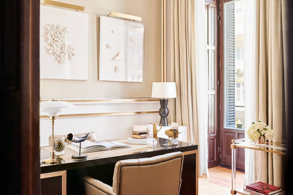 Secundino Hernández expondrá sus obras en el Four Seasons Hotel de Madrid 1 Suite Real del Four Seasons Hotel Madrid.