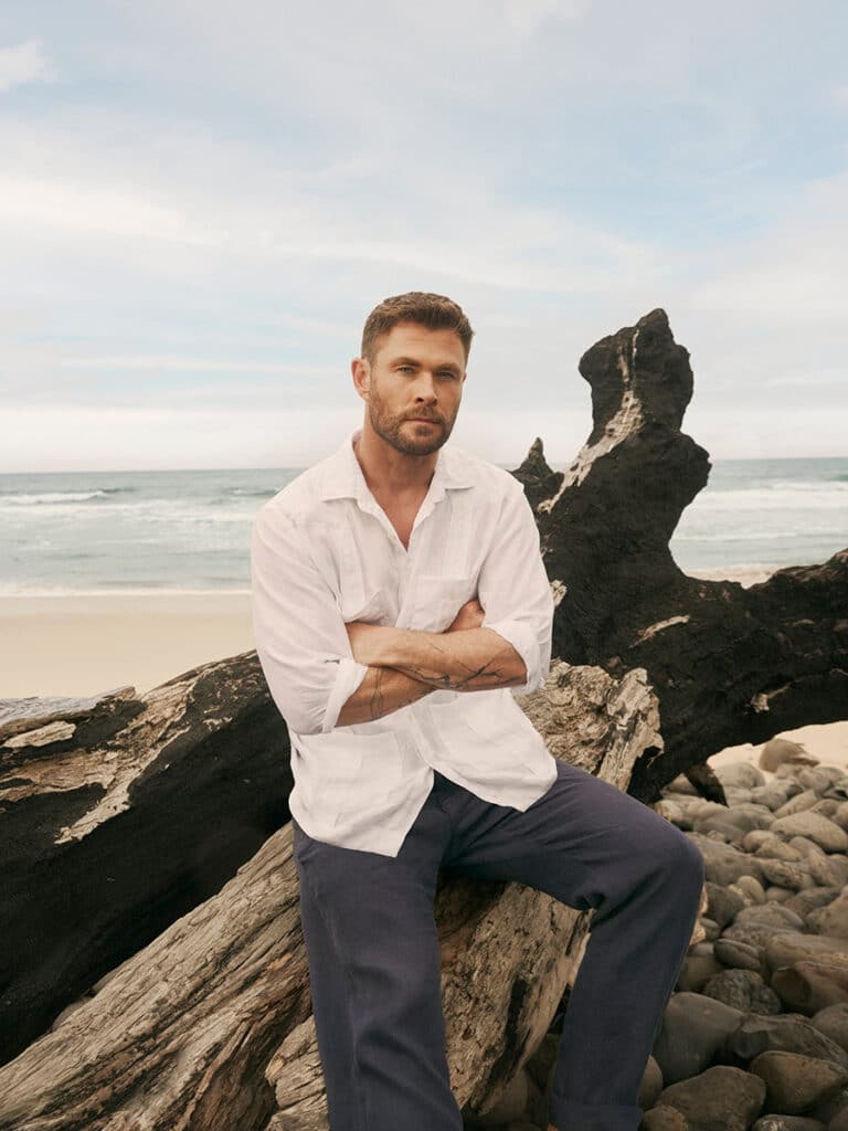 Chris Hermsworth para la campaña primavera/verano 2025 de Emidio Tucci para El Corte Inglés.