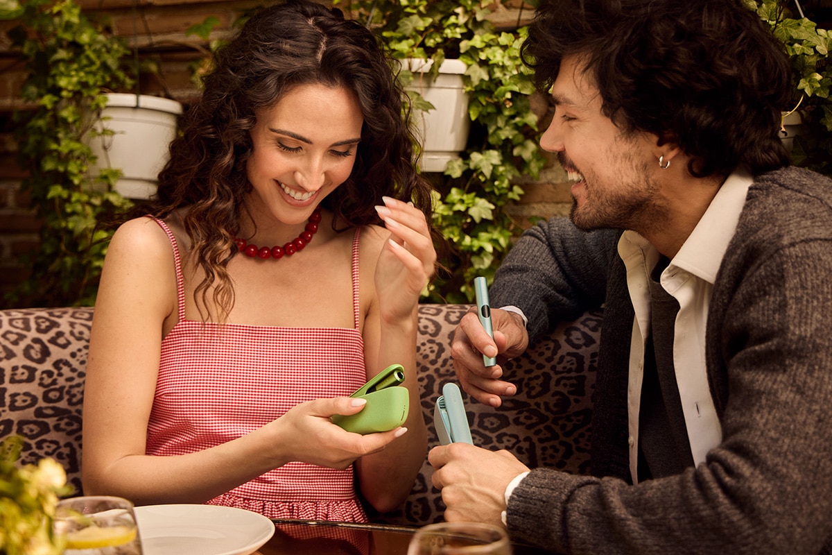 Pequeños gestos, grandes momentos: tres escenarios perfectos para una pausa IQOS 1 IQOS ILUMA i.