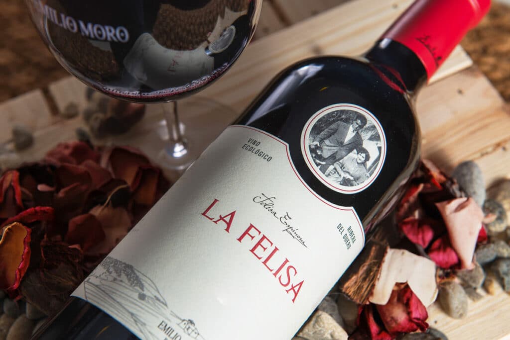 Brindis con nombre de mujer: celebra el Día de la Madre con vinos únicos 1 La Felisa, vino de Bodegas Emilio Moro.