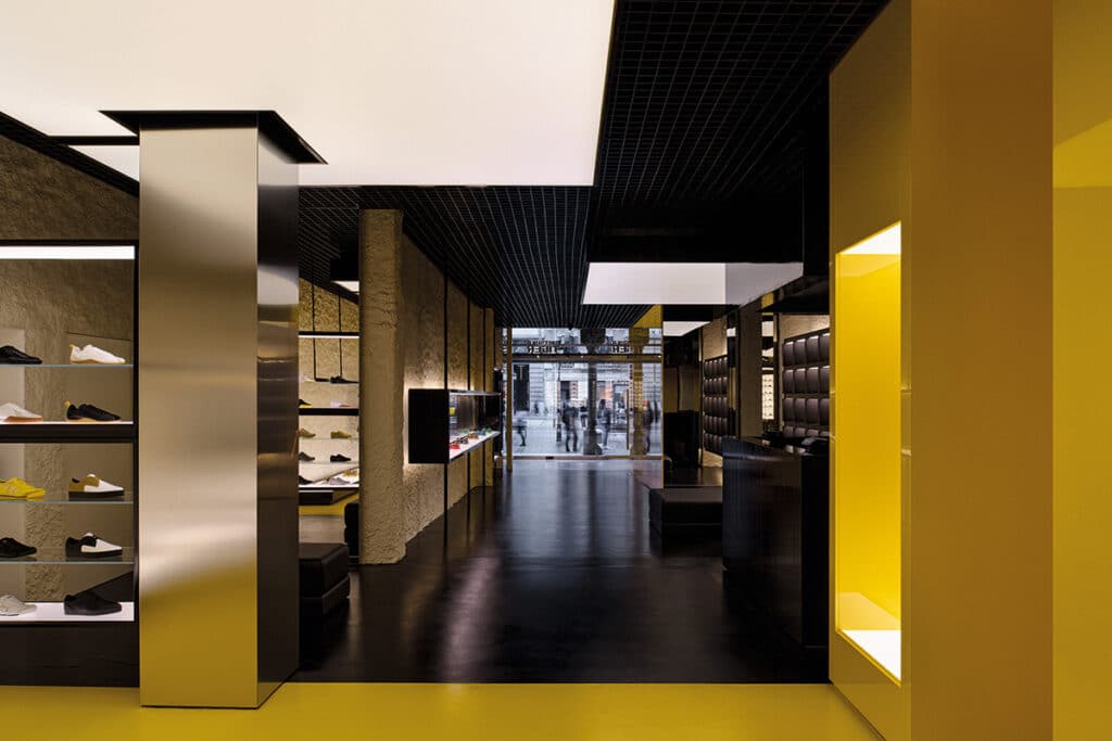 Hästens, Herno y Onitsuka Tiger: tres aperturas premium que marcan estilo en España 4 Tienda Onitsuka Tiger en Madrid.