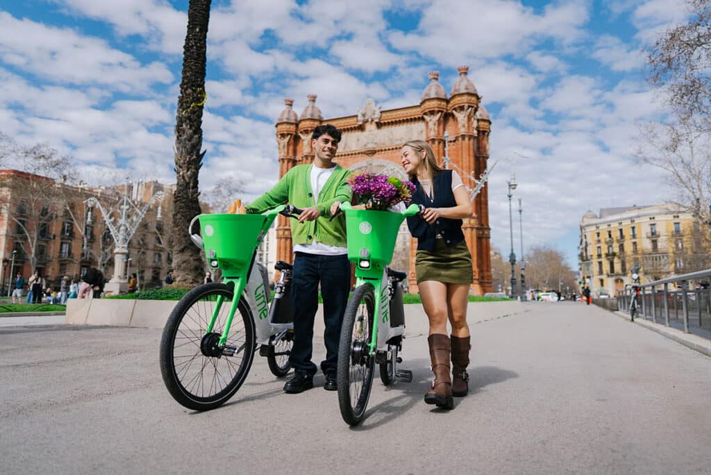 Barcelona pedalea hacia el futuro verde con Lime.