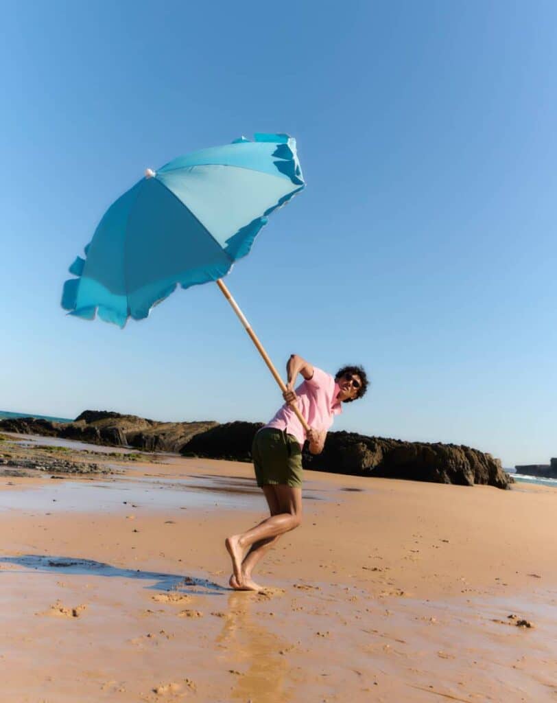 La elegancia británica conquista el verano con Barbour 2 Polo de Barbour modelo Lightweight en color rosa.