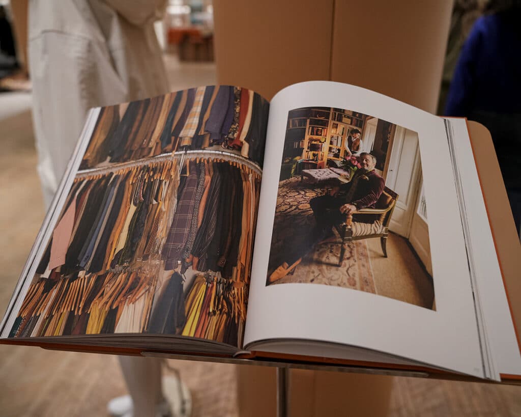 Tod’s rinde homenaje al arte de la artesanía italiana con Italian Hands 2 Libro Italian Hands – Historias artesanales de Italia.
