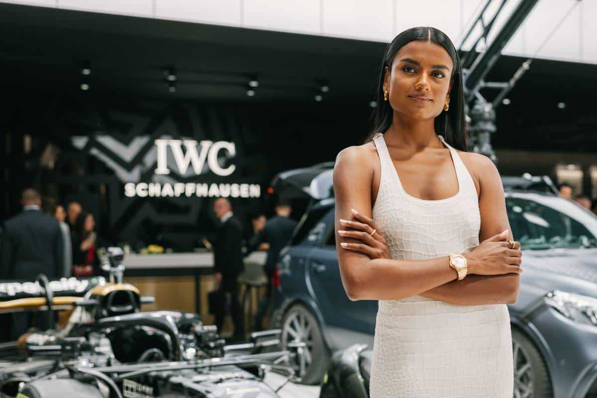 IWC Schaffhausen cobra protagonismo en la película 'F1' 1 La actriz británica Simone Ashley en el stand de IWC Schaffhausen durante la feria Watches and Wonders Geneva, el 3 de abril de 2025 en Ginebra, Suiza.
