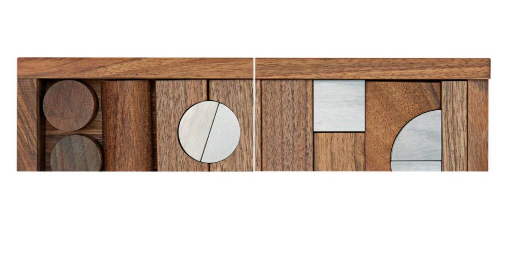 El juego de mesa, esa vieja costumbre que nunca envejece 9 Juego de construcciones de madera, de SAINT LAURENT (450 €).