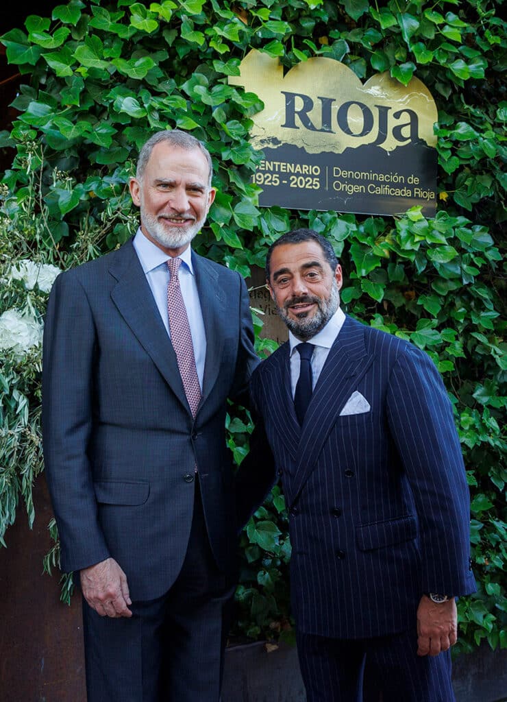 El Rey Felipe VI preside el Centenario de Rioja en un homenaje a la marca España 2 El rey Felipe VI junto a Vicente Dalmau, propietario de las bodegas Marqués de Murrieta.