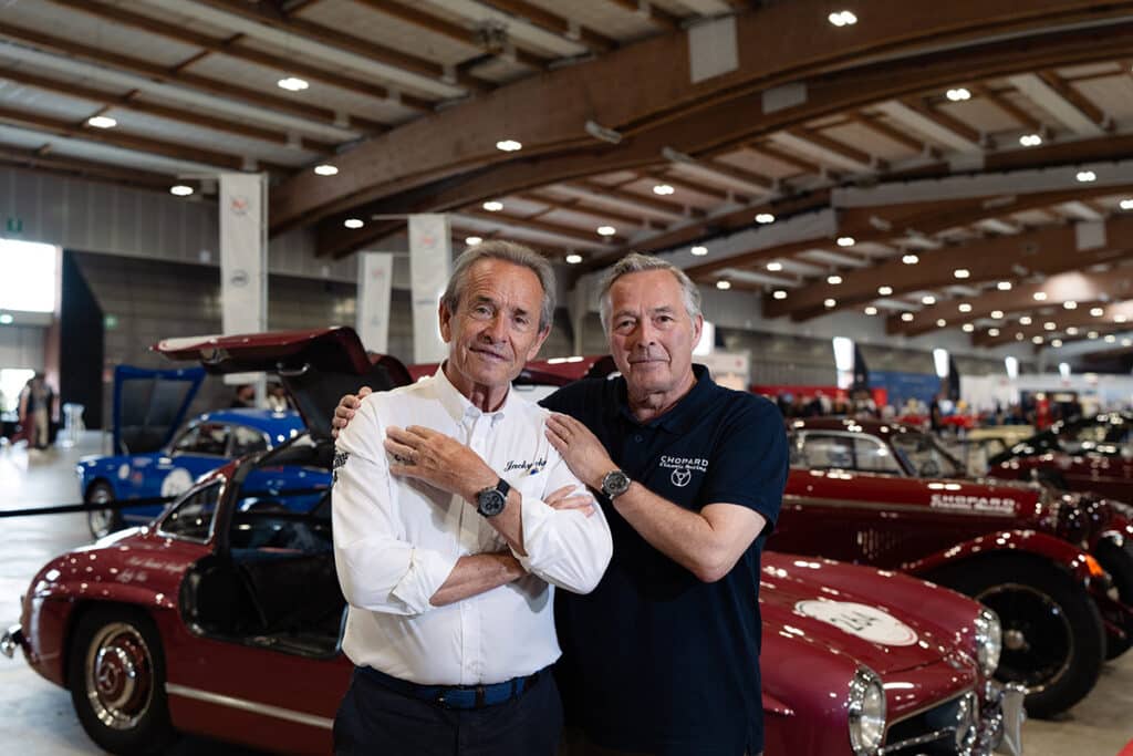 Chopard reafirma su compromiso como Patrocinador Mundial y Cronometrador Oficial de la Mille Miglia 3 El embajador de Chopard Jacky Ickx, junto a Karl-Friedrich Scheufele, copresidente de la compañía.