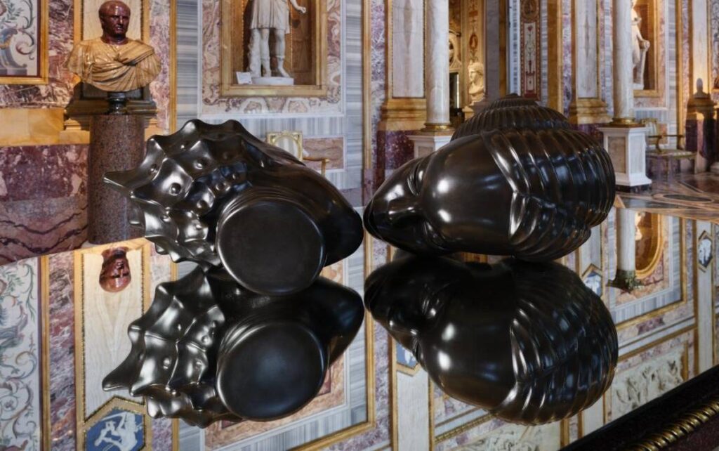 Black Soil Poems, exposición de Wangechi Mutu en la Galleria Borghese de Roma.