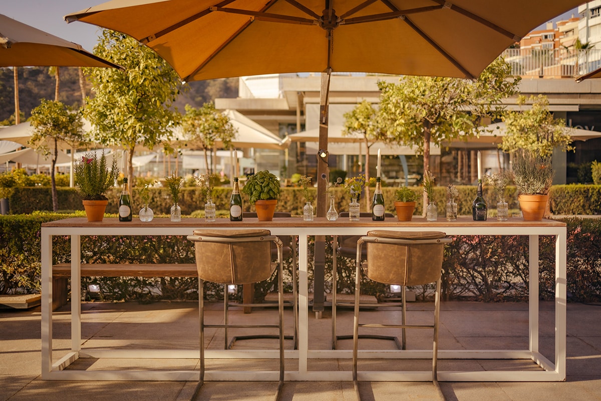 Terraza de José Carlos García junto al Puerto de Málaga.