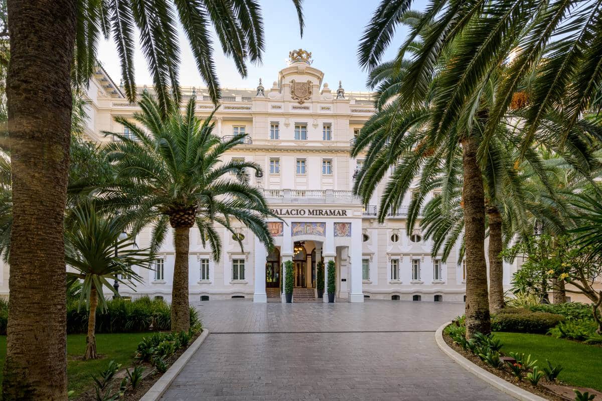Fachada de Gran Hotel Miramar en Málaga.