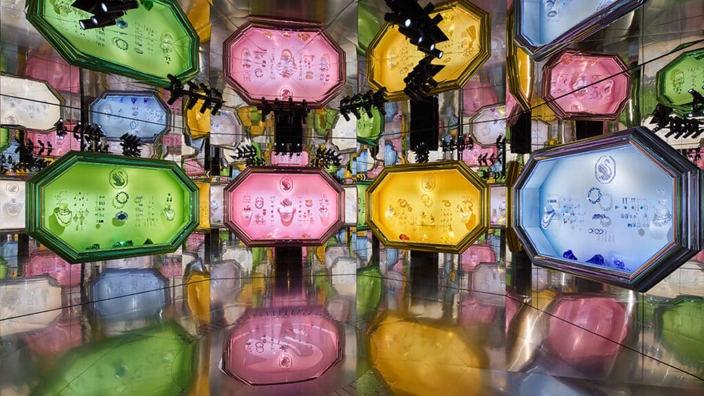 Exposición ‘Masters of Light’ de Swarovski en Hollywood.