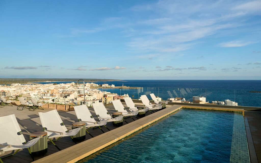 Terraza del Hotel Iberostar Selecction Rs Trenc.