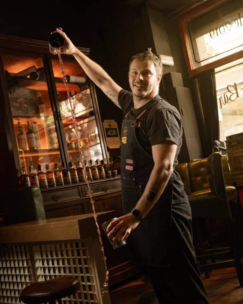 El bartender Nacho Cerretti.
