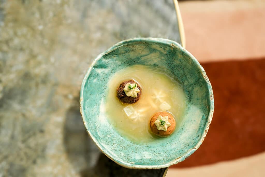 The Palace Hotel, Madrid inaugura un ciclo de cenas a cuatro manos con el chef Manu Franco.