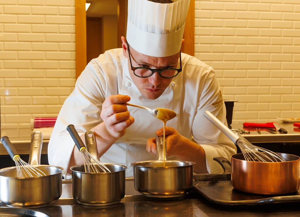 Chef Miguel Narro en la Finca Ygay de Marqués de Murrieta.