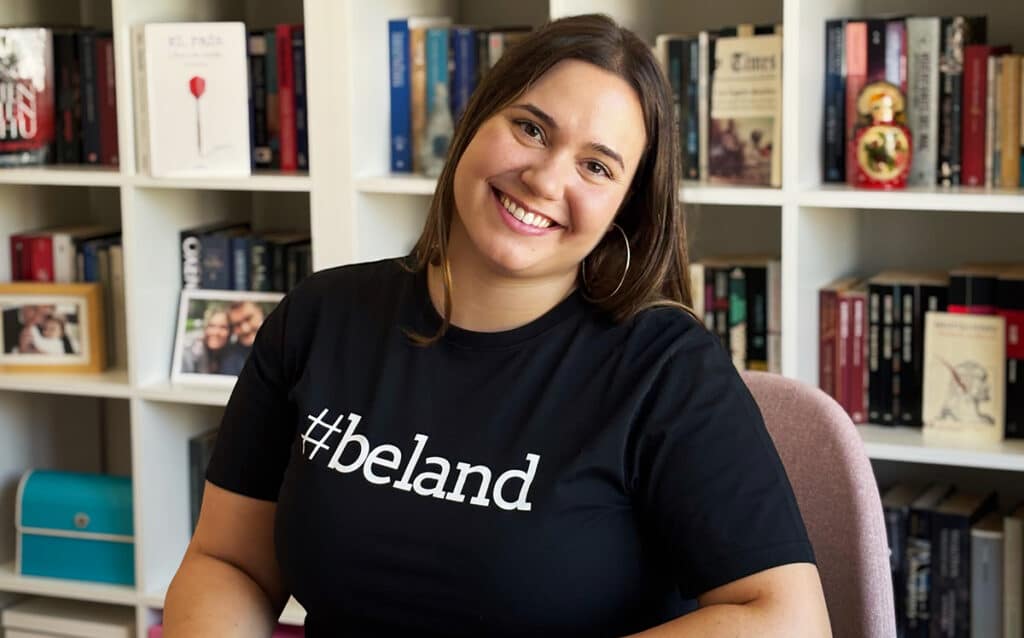 Laura Torres, autora del cuento solidario ‘Beland, mi lugar en el mundo’.