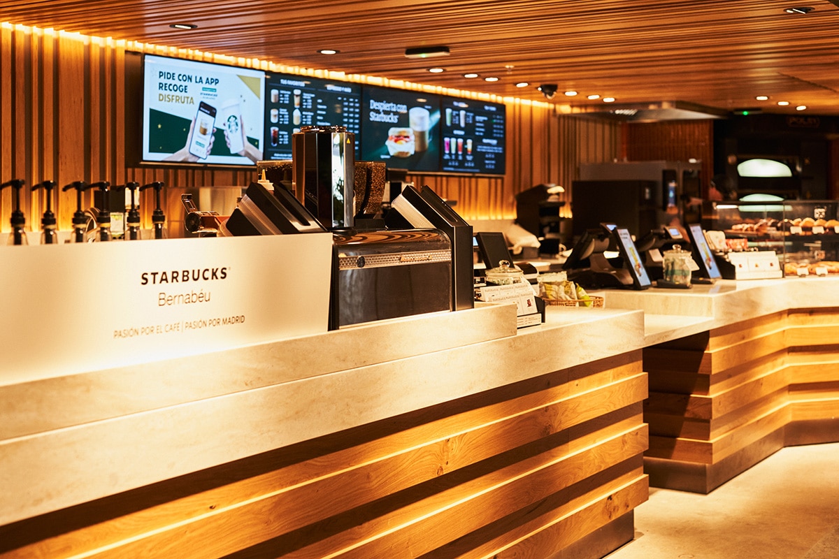 Flagship de Starbucks España en Santiago Bernabéu.