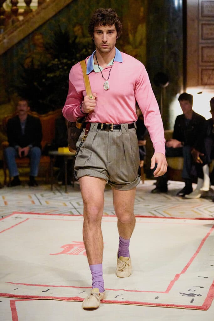 Onitsuka Tiger anuncia colaboración con Versace en la colección Primavera Verano 2026 2 Colaboración de Onitsuka Tiger con Versace en la colección Primavera Verano 2026.