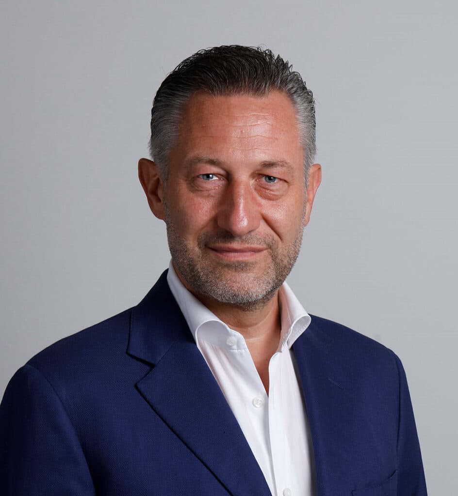 Vacheron Constantin y Phillips anuncian el primer Concours d’Élégance dedicado a la relojería 3 Aurel Bacs, consultor sénior de Phillips en asociación con Bacs & Russo.