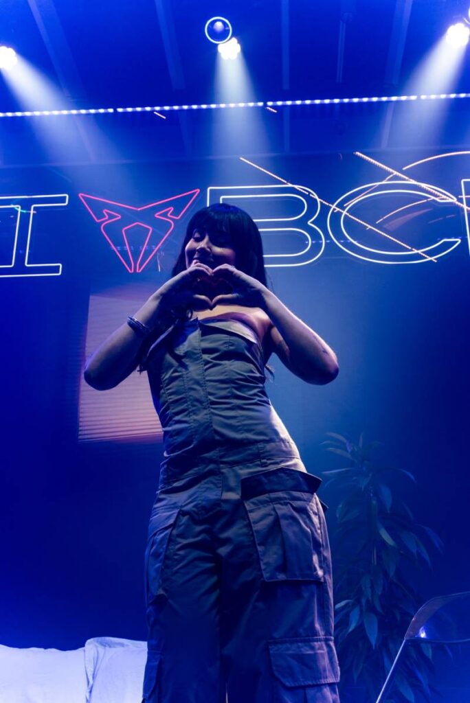 Aitana Ocaña en el quinto aniversario de CASA SEAT en Barcelona.