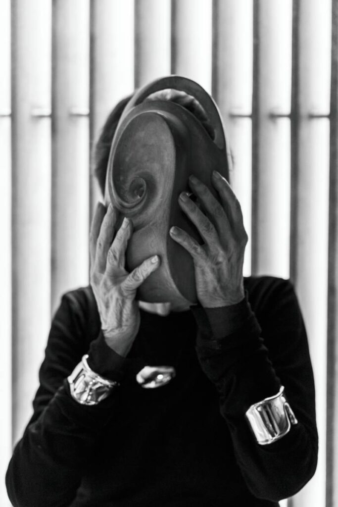 Graciela Iturbide en su casa-taller de Coyoacán, en Ciudad de México.