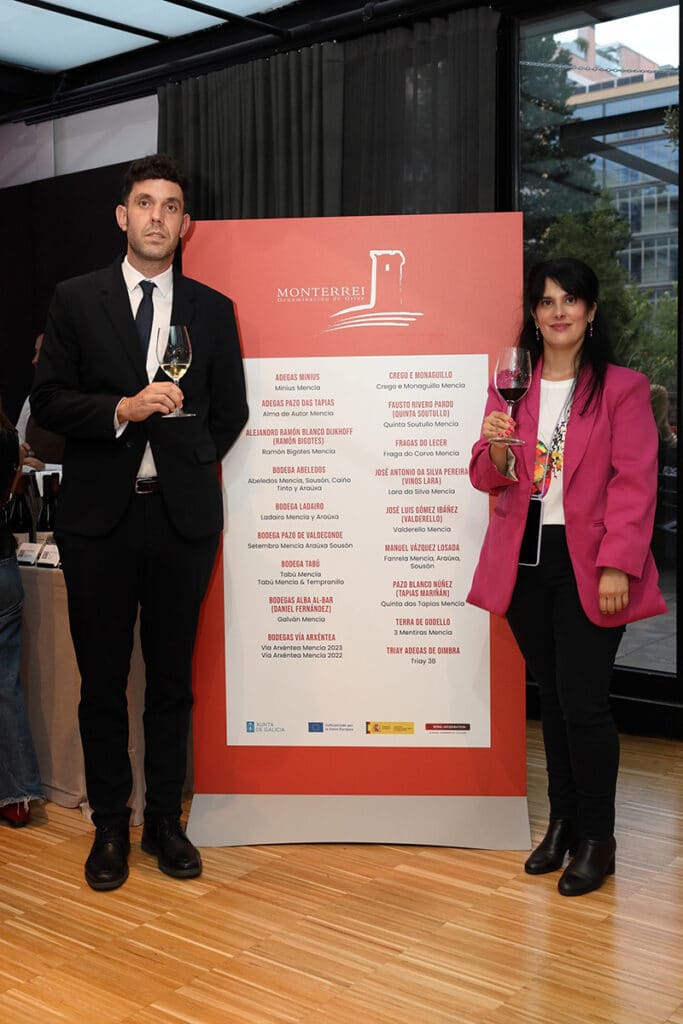 Gonzalo Losada Lorenzo, gerente de D.O. Monterrei, junto a  Natalia González Rodríguez, Técnica de Promoción y Gestora de Calidad. 