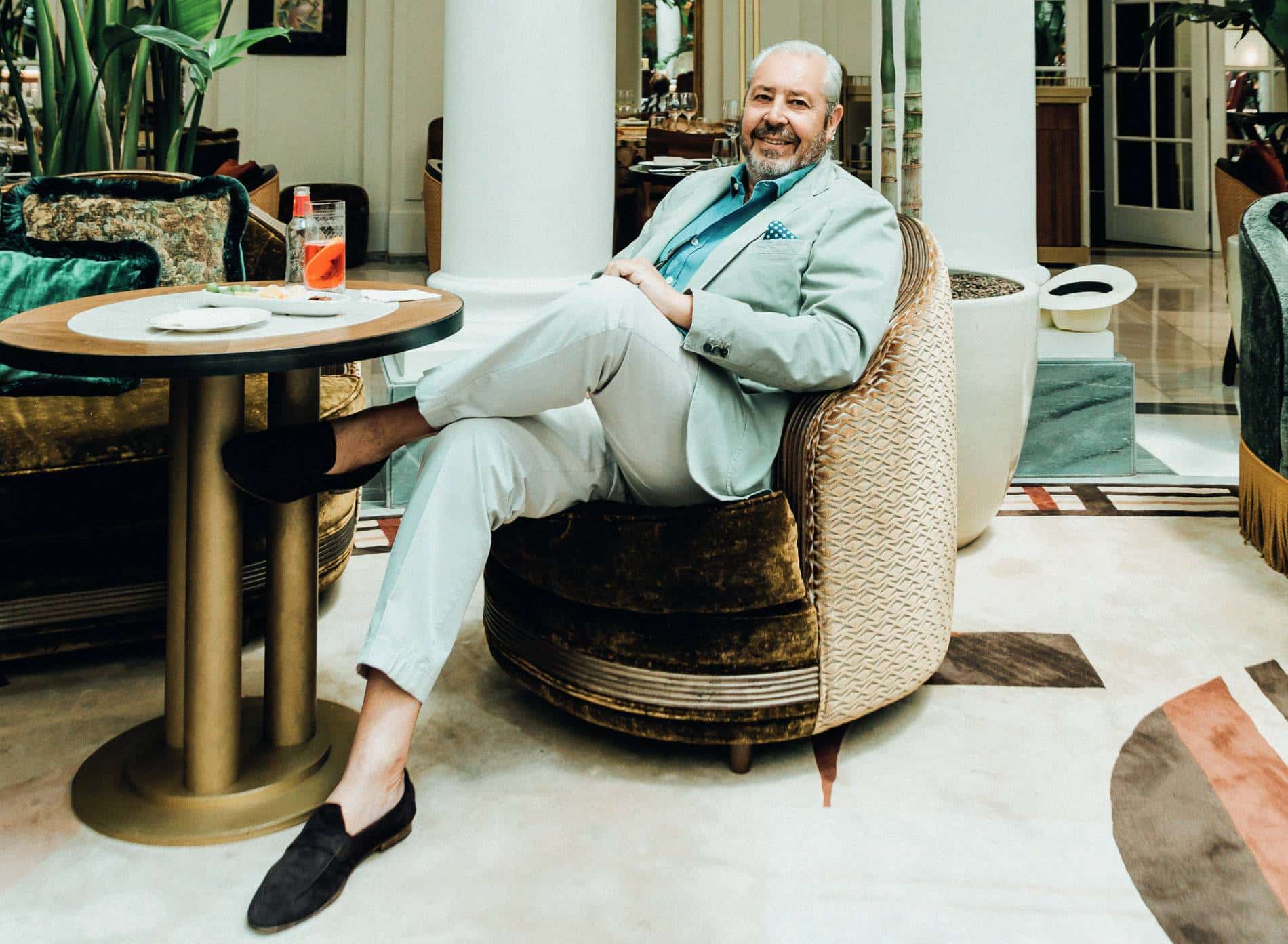 Antonio cabanas: piloto, egiptólogo, escritor y emprendedor turístico.