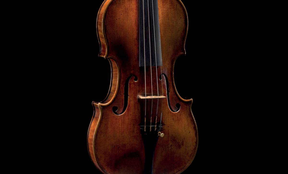Violín fabricado entre 1727 y 1730 por Bartolomeo Giuseppe Guarneri.