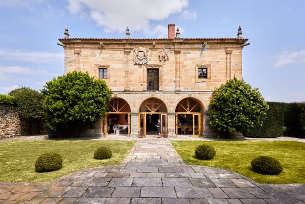 Authentic Heritage Collection acelera su expansión internacional con su exclusiva selección de hoteles españoles 2 Palacio Helguera en Cantabria.