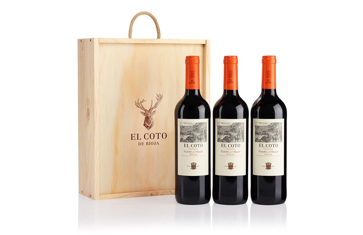 El Coto Crianza, estuche de madera con 3 botellas
