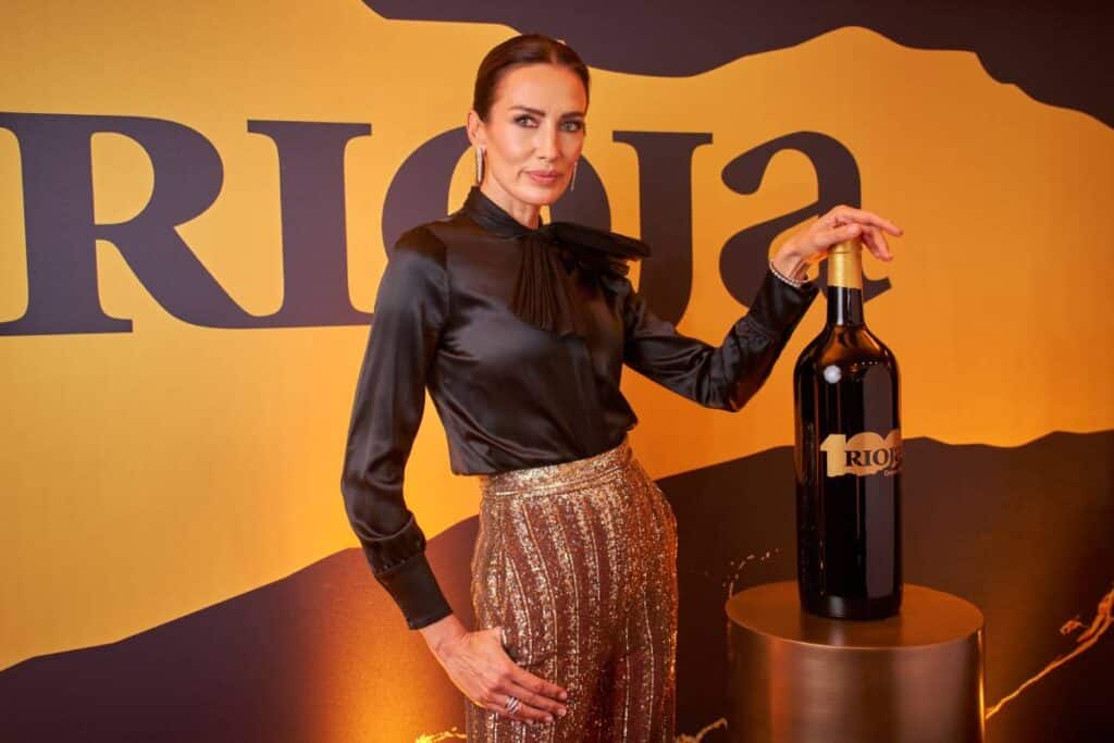 Nieves Álvarez en el centenario de Rioja en Cines Callao.