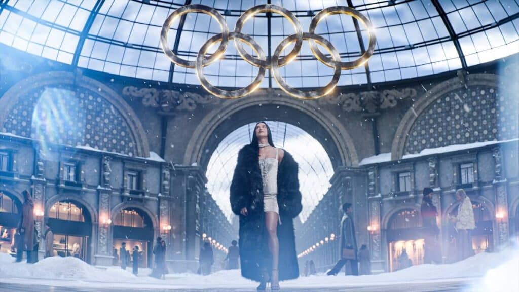Dua Lipa protagoniza, con Bvlgari, la campaña de los Juegos Olímpicos de Invierno.