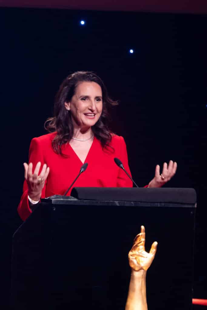 Ilaria Resta, CEO de Audemars Piguet, ganadora del Premio a la Relojería Icónica 2025.