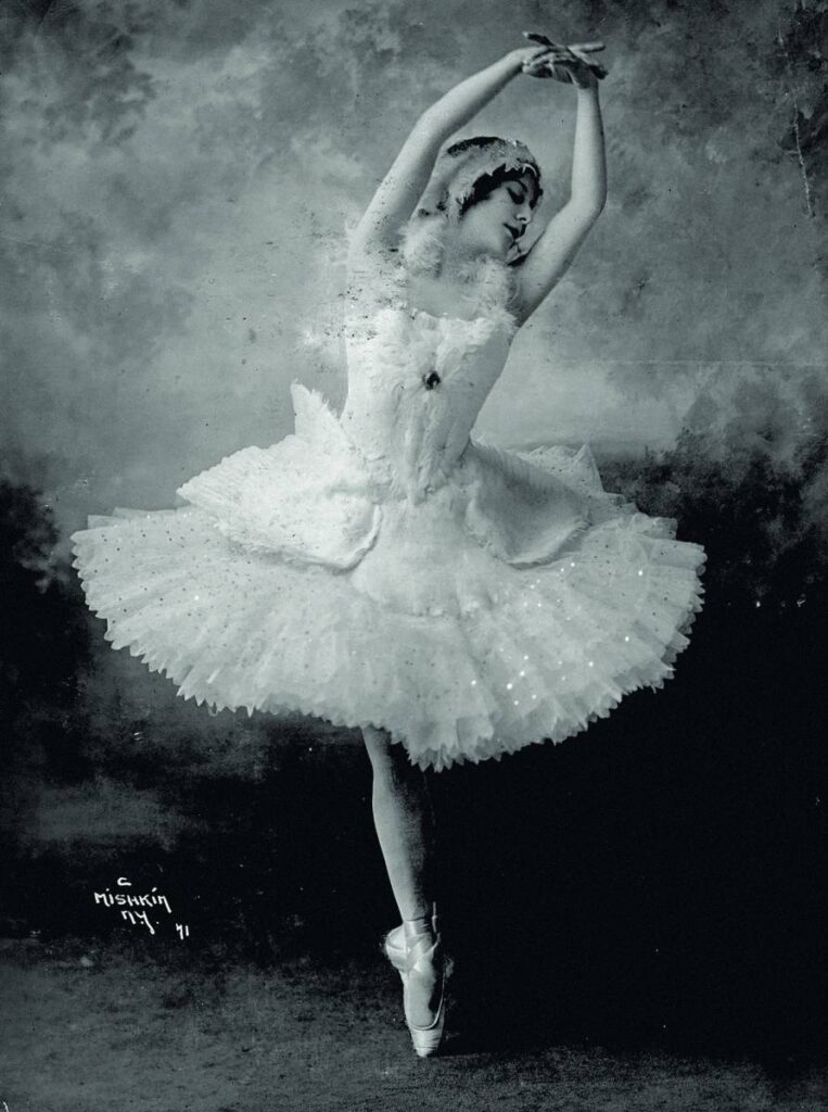 Exposición 'Anna Pávlova. Una vida sin fronteras' de Málaga.