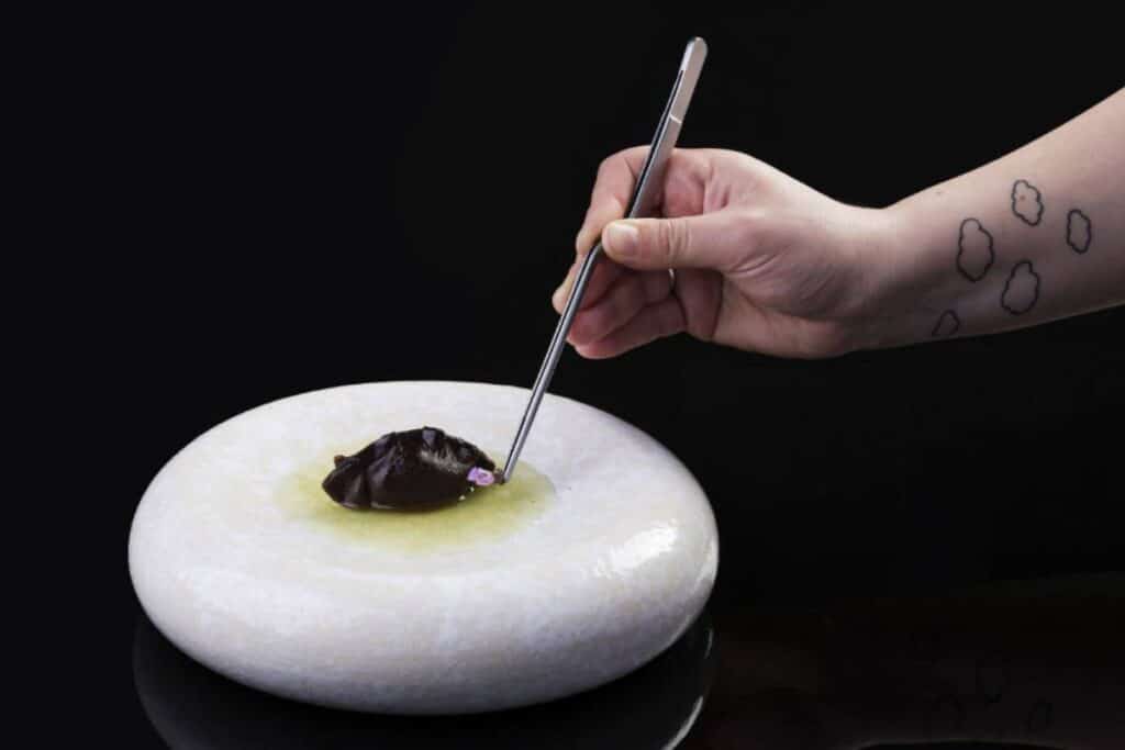 Restaurante Nub en Bahía del Duque.