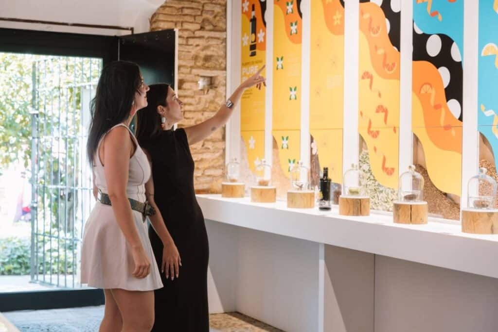 Destilería de Puerto de Indias en Carmona.