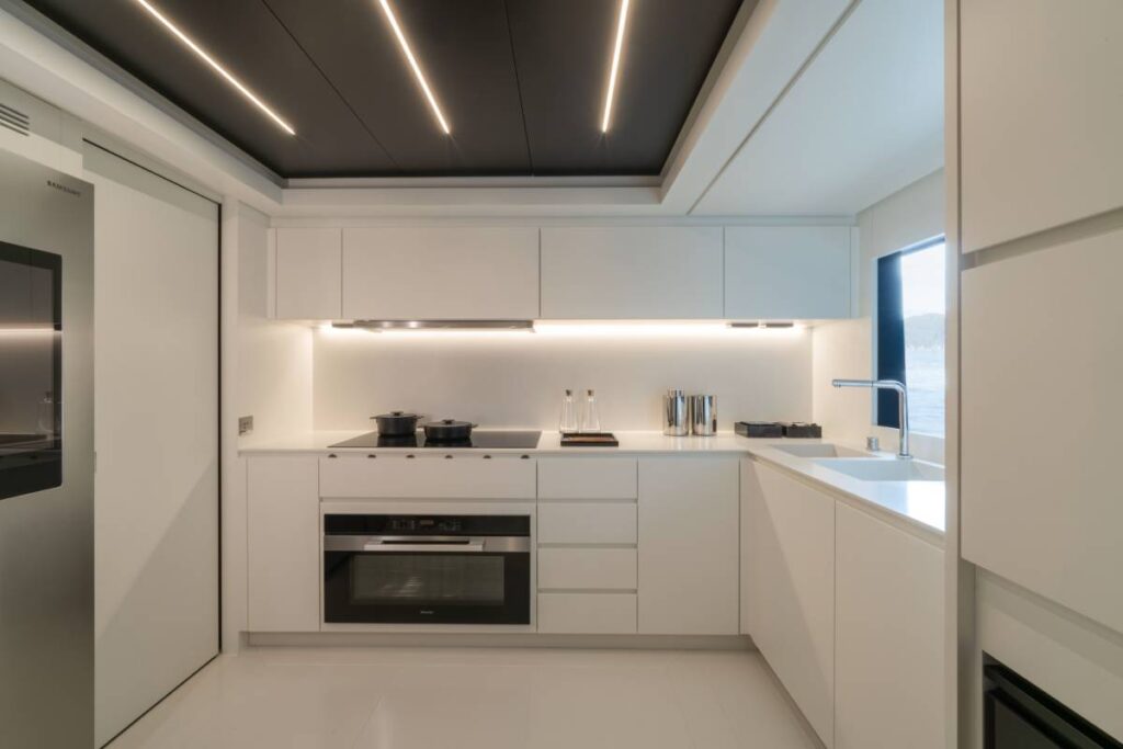 Cocina del Riva 112’ Dolcevita Super.