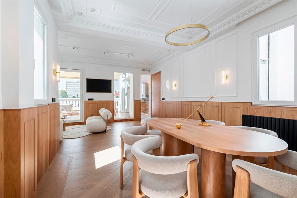 Cuatro hogares que redefinen el lujo y la serenidad urbana 5 Piso de lujo en el centro de Madrid.