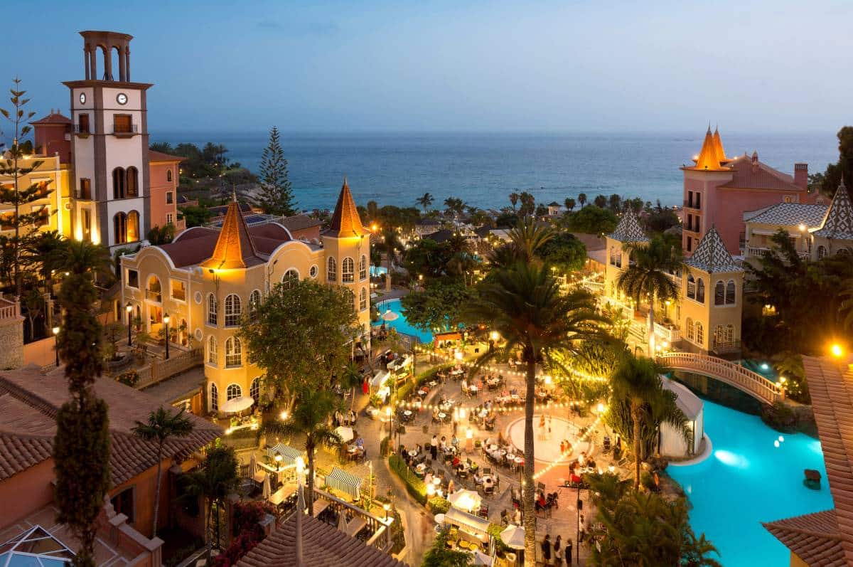 Hotel Bahía del Duque ubicado en Costa Adeje en Tenerife Sur,