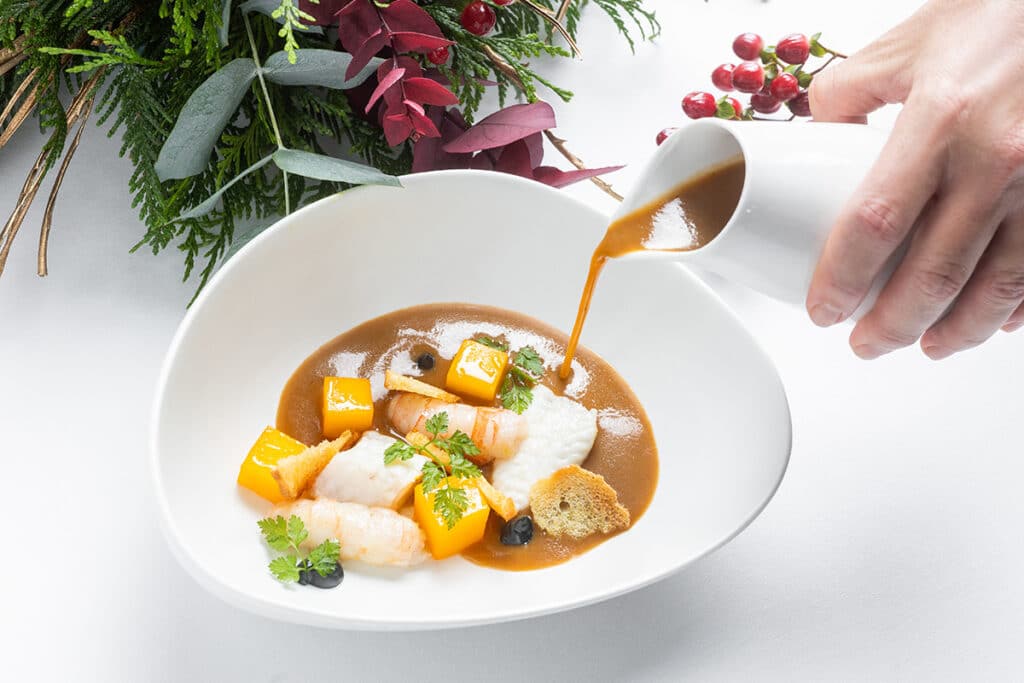 La Navidad se vive en los hoteles: sabores, ambientes y momentos para recordar en Barcelona 3 Sopa Bullabesa en el Majestic Hotel & Spa.