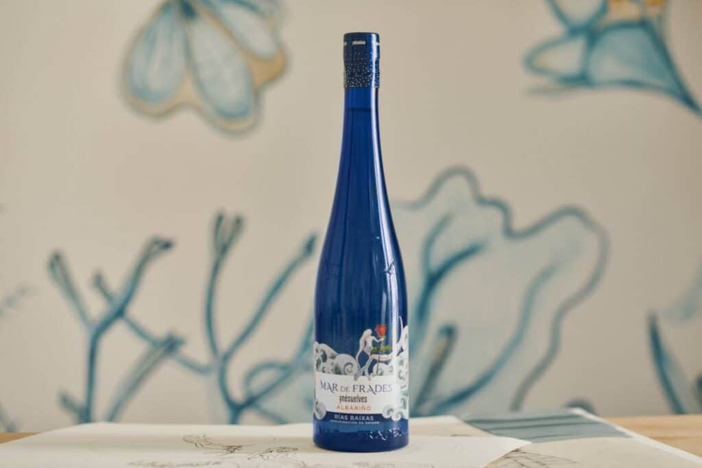 Mar de Frades se integra en el lanzamiento de ‘Stendhal’ el álbum de Beéle y Ozuna con edición limitada de Ynés Suelves 3 Edición Limitada de Mar de Frades diseñada por Ynés Suelves.