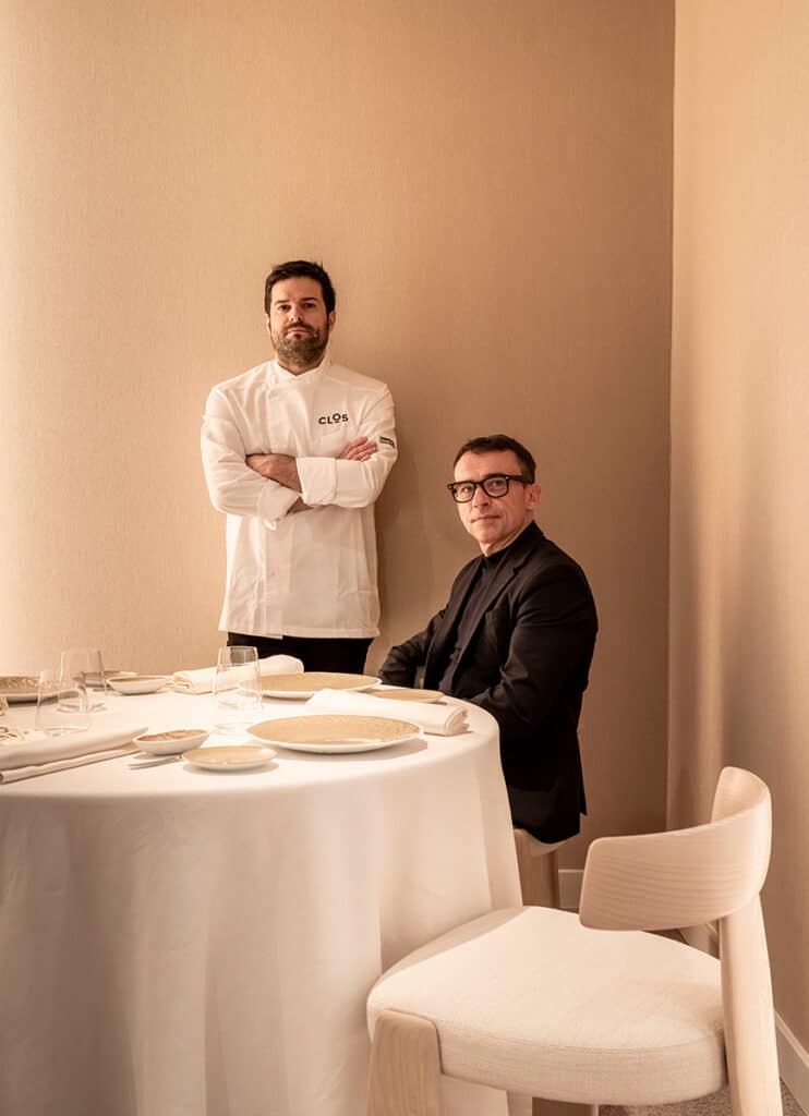 El nuevo chef de Clos Madrid Dani Villoria junto a Christopher Manchado, director de operaciones del Grupo Marcos Granda.