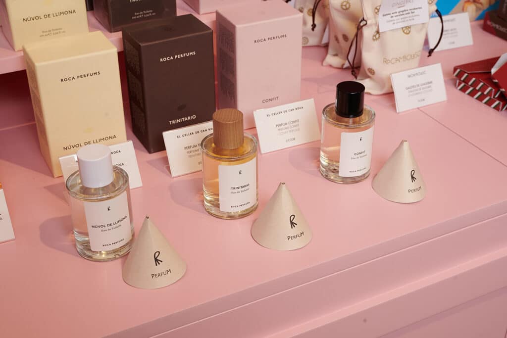 Perfumes en la boutique Rocambolesc en el La Roca Village.