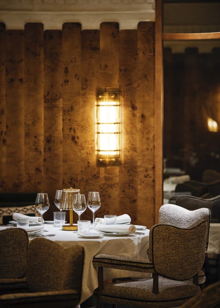 Interior del restaurante de Ramón Freixa.