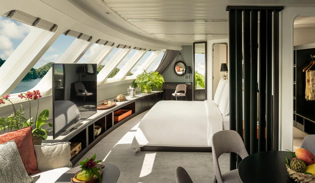 Four Seasons Explorer Palau: lujo y sostenibilidad en el corazón del Pacífico 2 Interior del yate Four Seasons Explorer Palau.