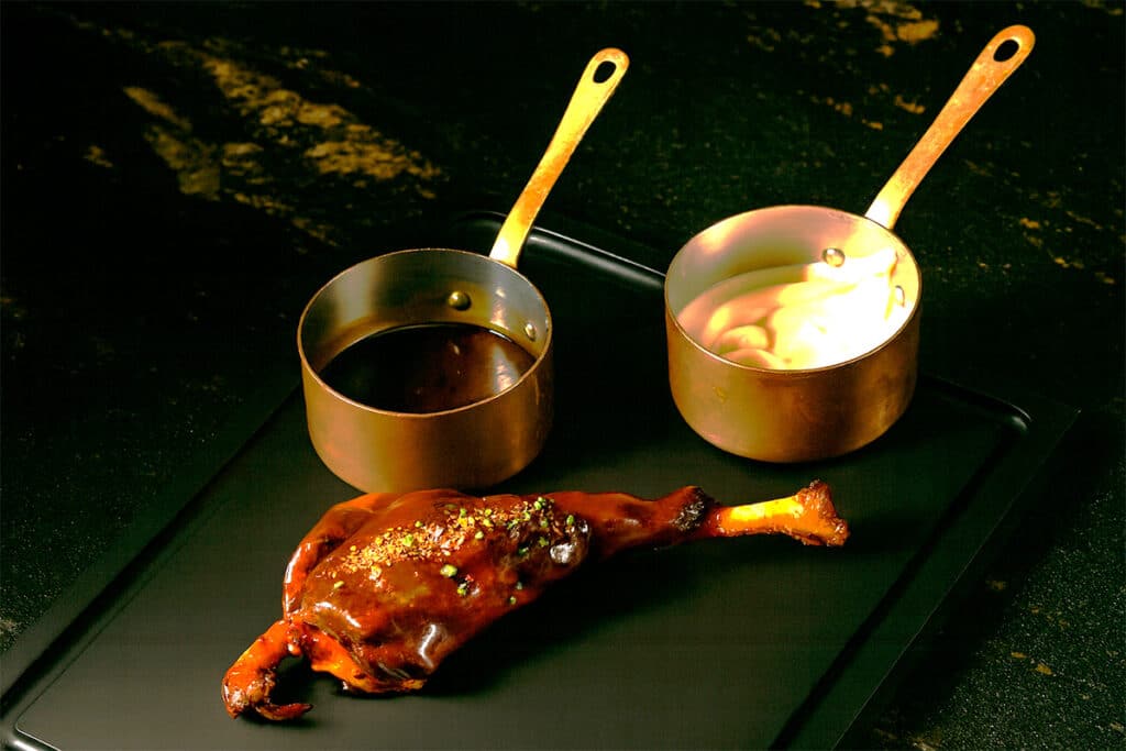 Cabrito embarrado de Hotel Gallery de Barcelona.