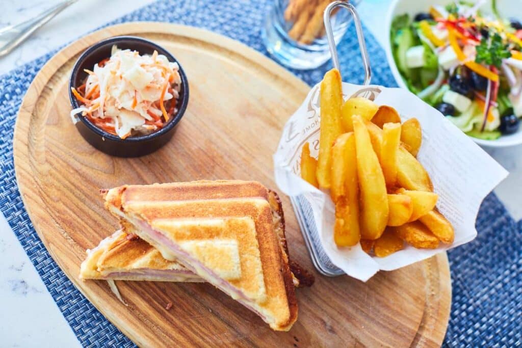 Gastronomía en los Riverside Luxury Cruises.