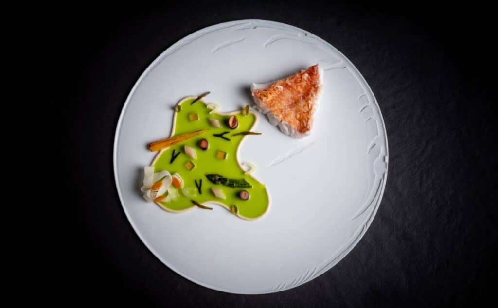 Virrey gallego "entre dos mares", una de las especialidades del menú Grand Cru de SKINA.